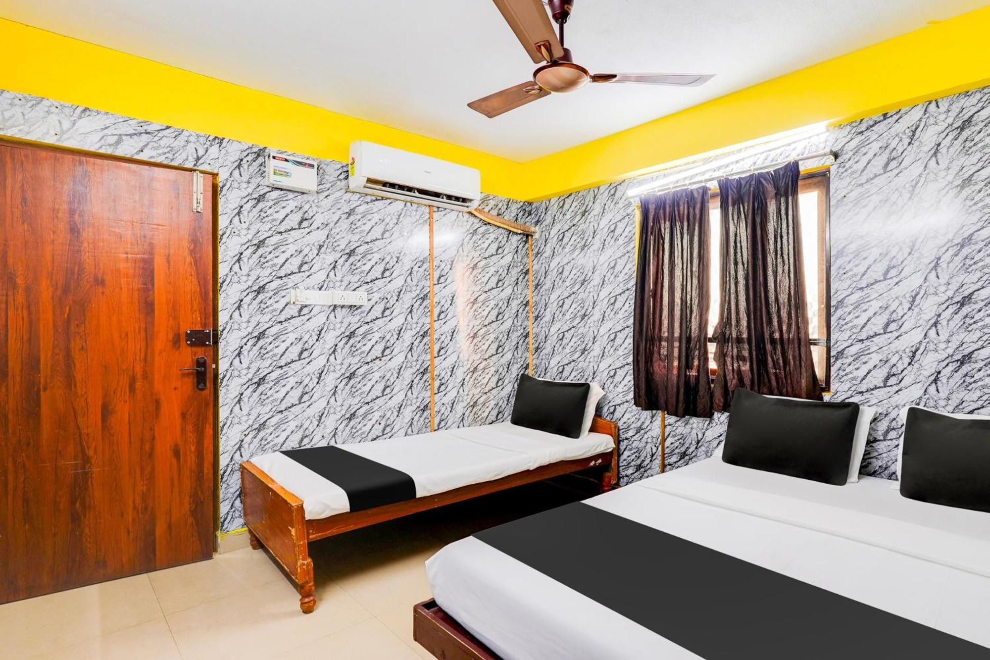 Super Hotel O Heritage Town Formerly Vasavi Pondicherry Bagian luar foto