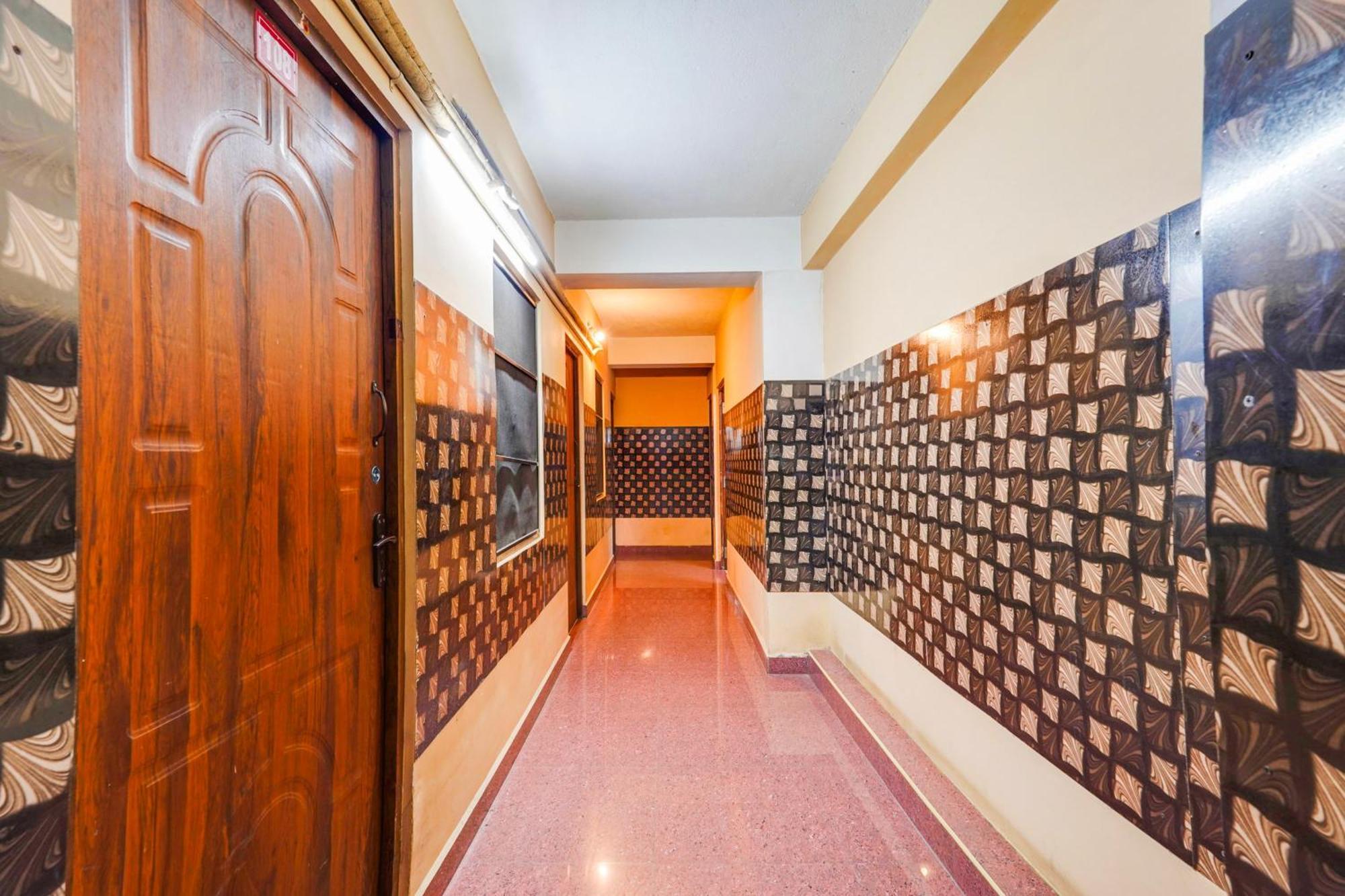 Super Hotel O Heritage Town Formerly Vasavi Pondicherry Bagian luar foto