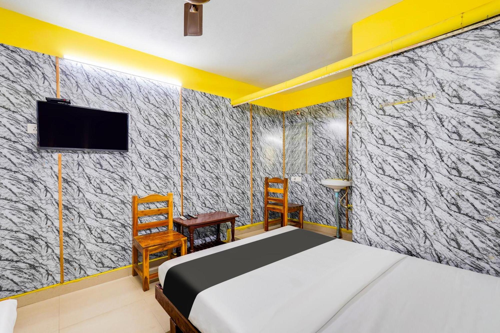 Super Hotel O Heritage Town Formerly Vasavi Pondicherry Bagian luar foto